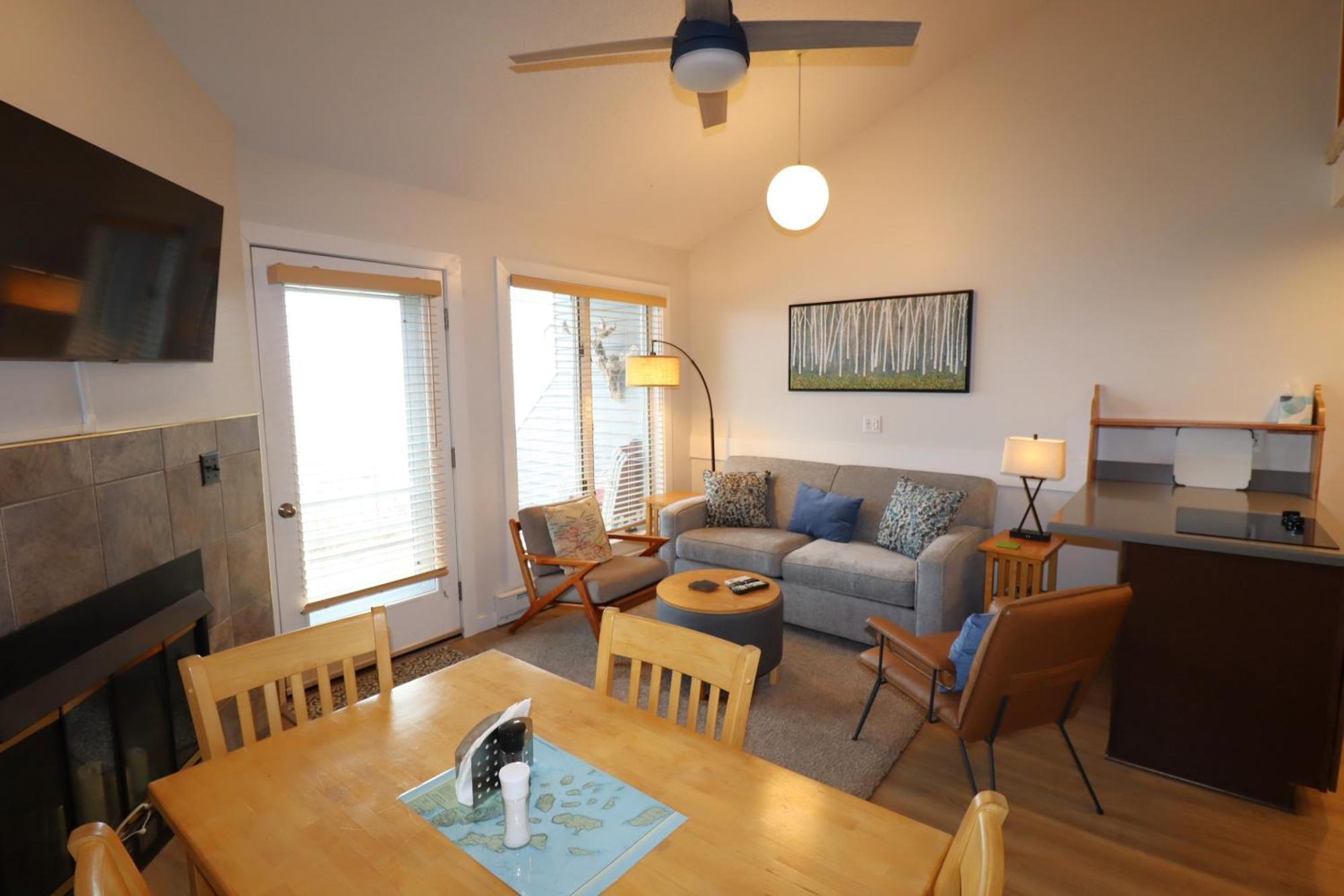 Beautiful Beach Front Condo With Lake Views ベイフィールド エクステリア 写真
