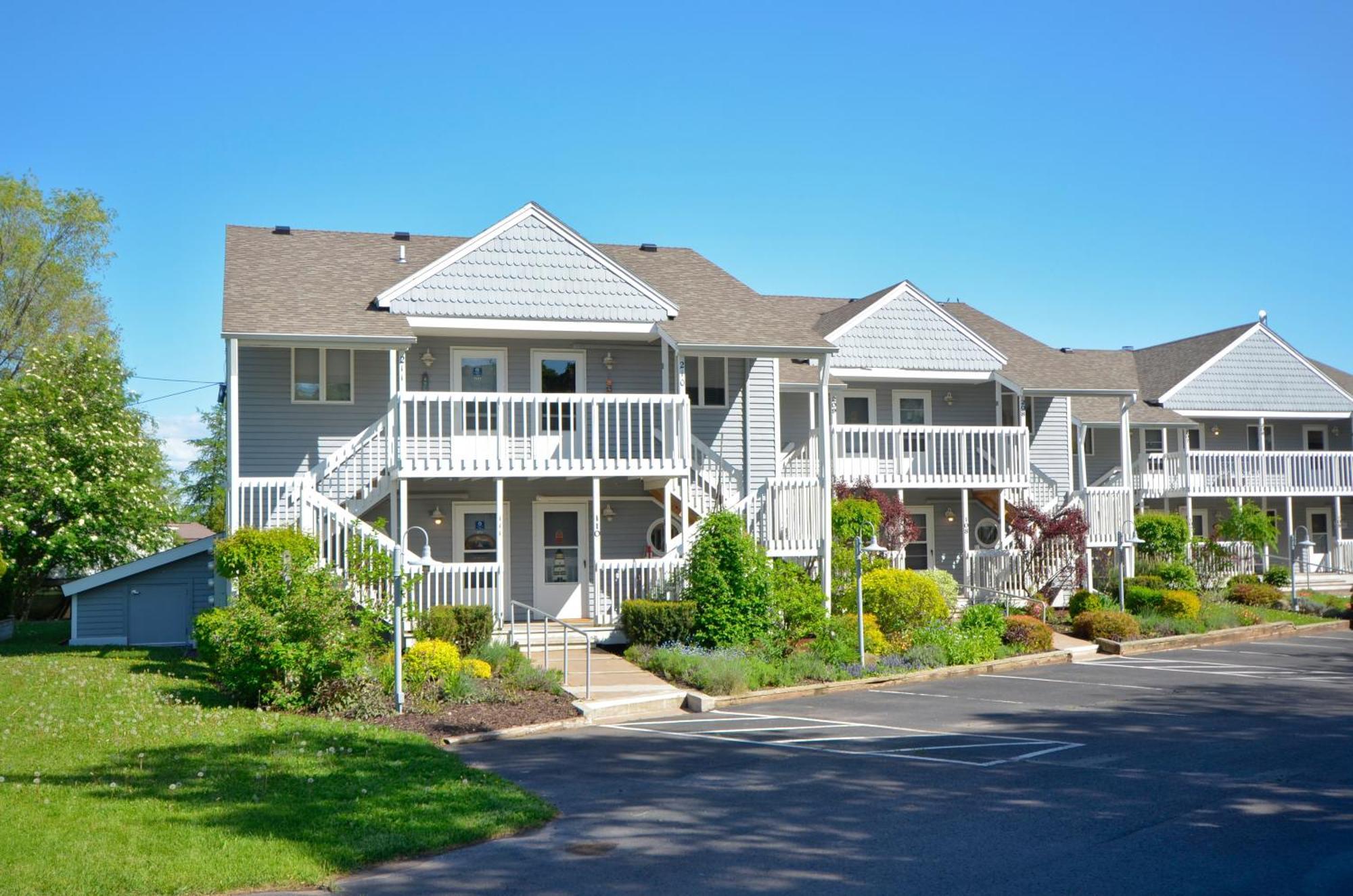 Beautiful Beach Front Condo With Lake Views ベイフィールド エクステリア 写真