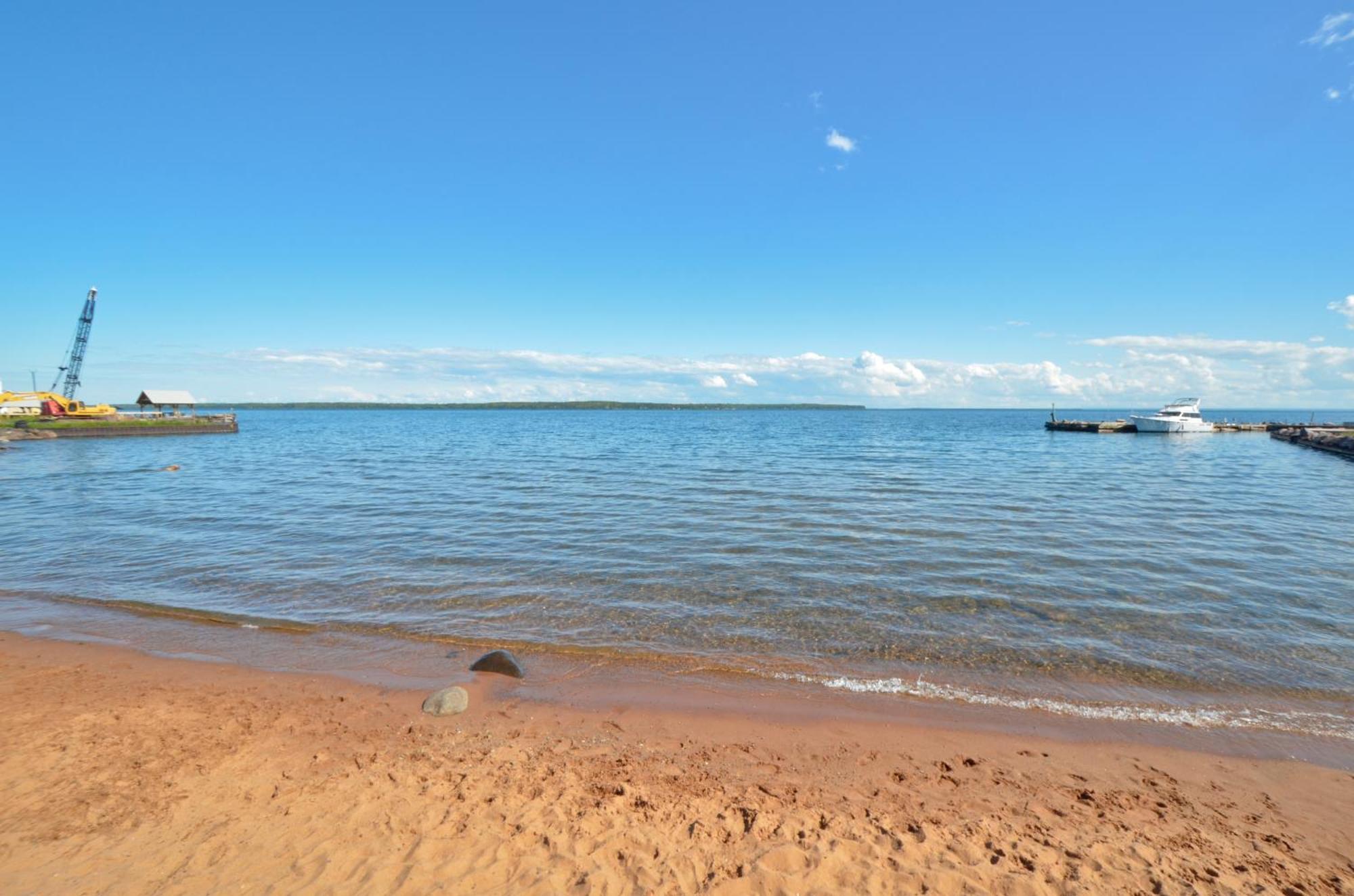 Beautiful Beach Front Condo With Lake Views ベイフィールド エクステリア 写真