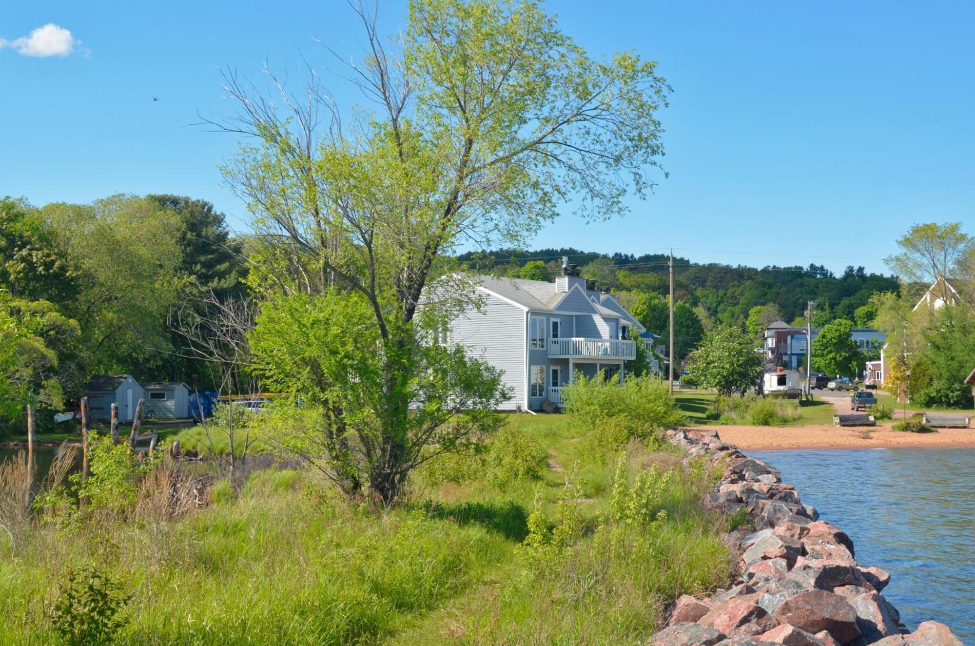 Beautiful Beach Front Condo With Lake Views ベイフィールド エクステリア 写真