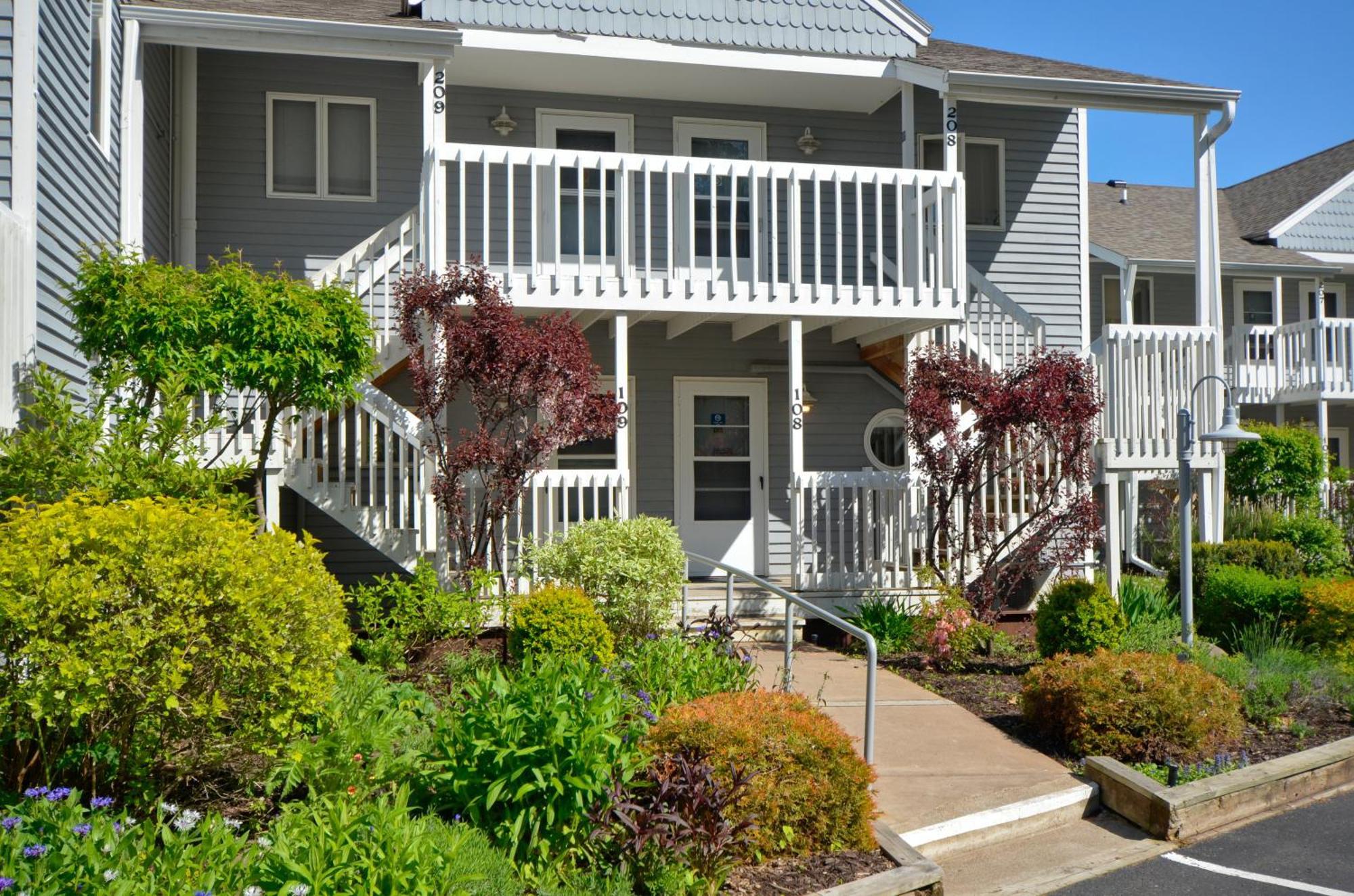 Beautiful Beach Front Condo With Lake Views ベイフィールド エクステリア 写真